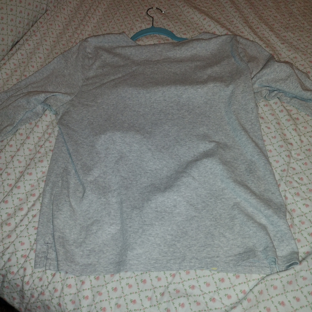 Karen Scott. Size 1X. 3/4 length sleeve gray with gray and yellow design. - Picture 2 of 7